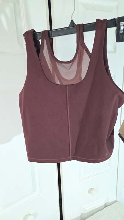 Nike One Women's Fitted Dri-FIT Cropped Tank Top in Burgundy - Picture 4 of 7